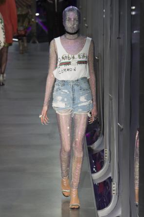 Distressed denim shorts, zdjęcie 2 Distressed denim shorts od Gucci